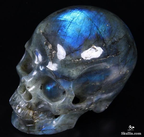 cutequeerandangry:  mineralists:  Skullis Skulls request for Zoerussle Skulls in