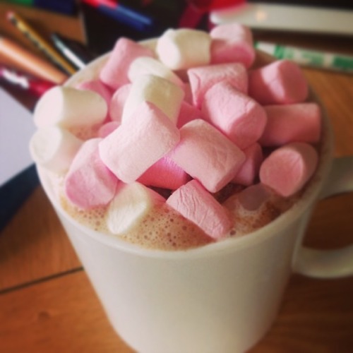 pink-chanel-petals:  ♡Rosy here♡ The Frappe Network ♡  Super active rosy blog! Follow back similar b