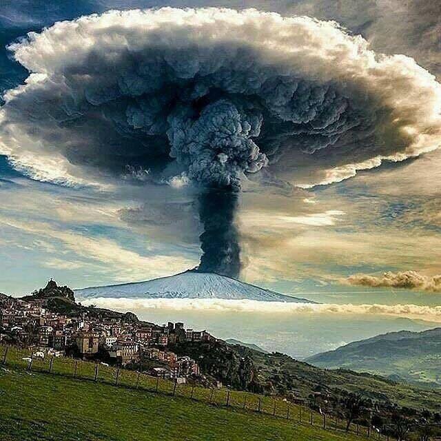 shipwreckedinsc:Mt. Etna, Sicily, Italia