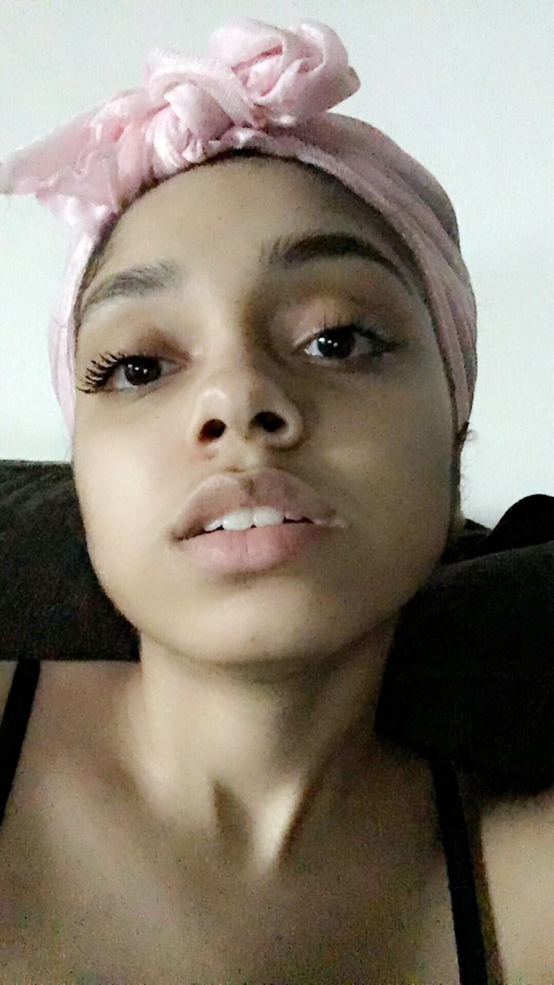 414lilj:  When mfs want you to be miserable like them but you too busy livin.  😍