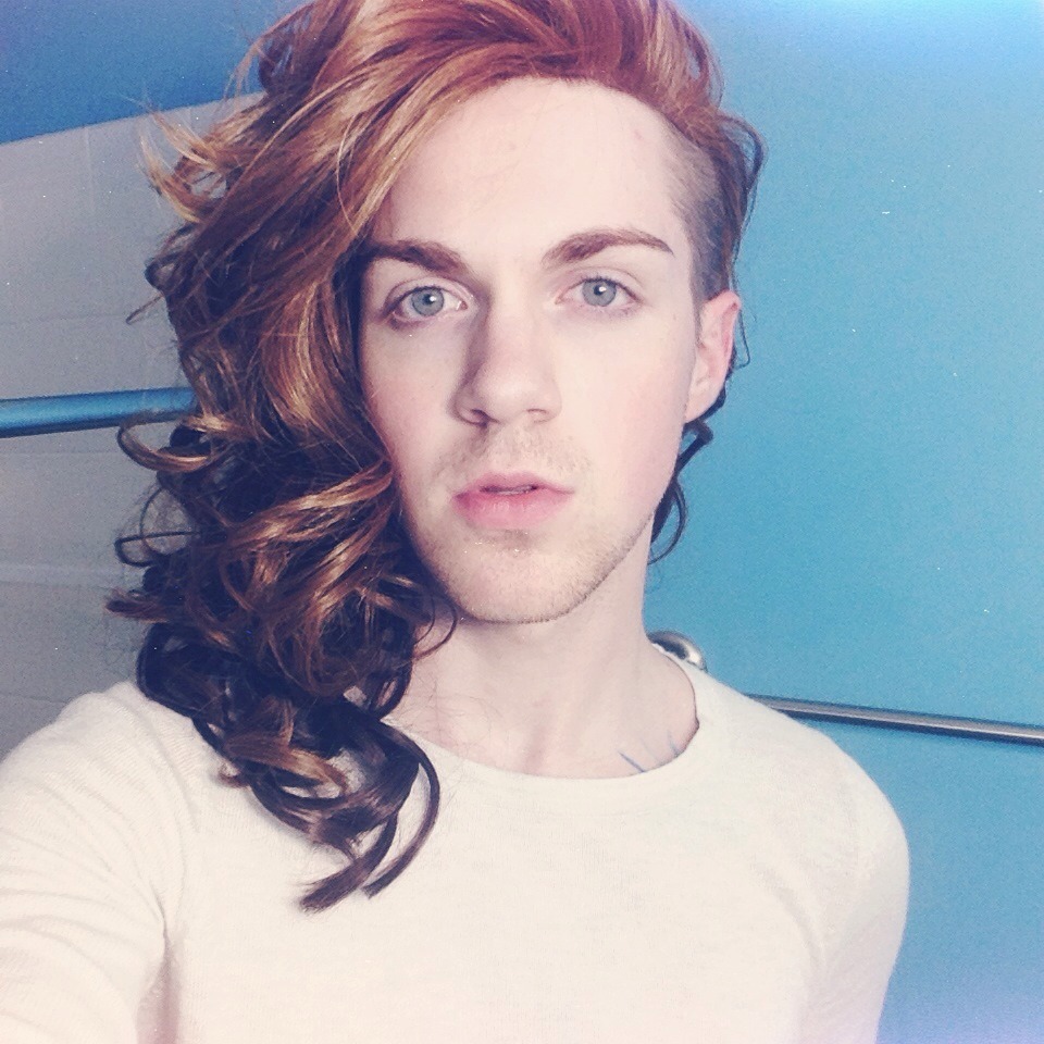 iwishihadafather:  This wig though