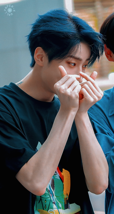 『SEUNGWOO』saved? reblog or like©  .