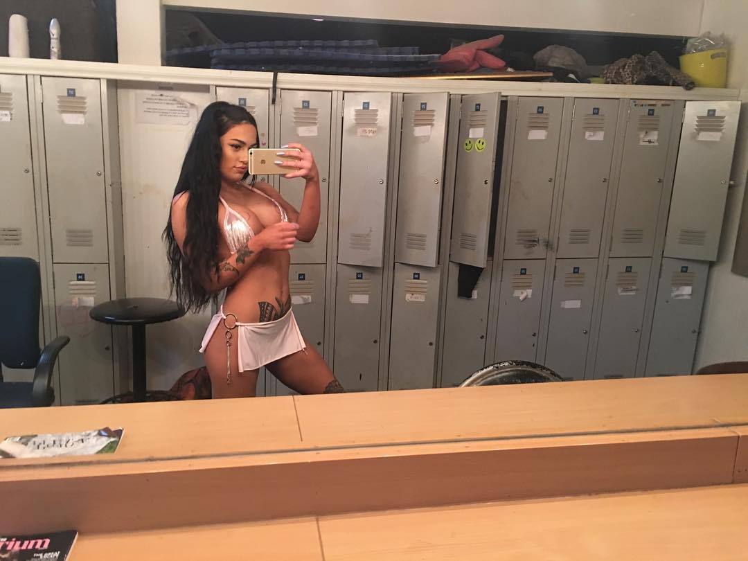 stripper-locker-room:  softnipples