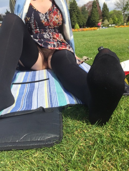 hot-public-flashing: richaz69: or or ?!