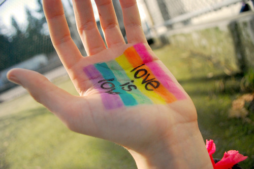 lookingfortheman:  Love is love !!!! :D  