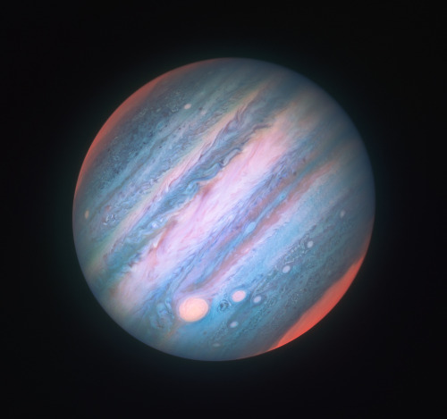 te5seract: Jupiter in Near-Infrared Jupiter and Ganymede in Near-UV and Blue   by Jud