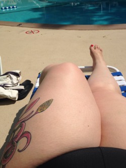 dvrothschild:  Summer of the fat thighs!