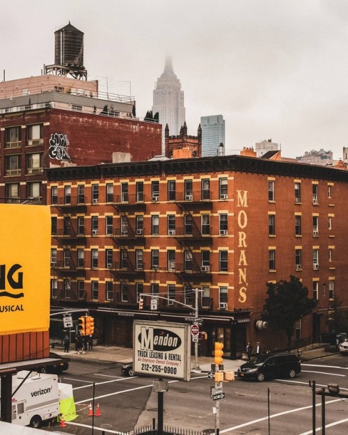 yungbg21:Cloudy days and deep thoughts. #nycprimeshot #theprecinctproject #legendsoftones #infinity_