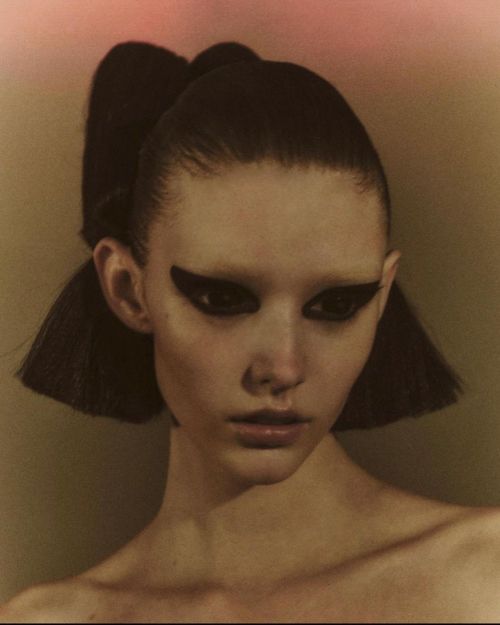 jinxproof:Nastya Shamanina | © Mathieu RainaudRick Owens Luxor A/W 2023