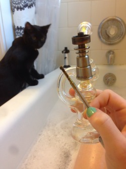 shawtynug:  I wasn’t feeling well so Matt made me a bath and a dab before going to work