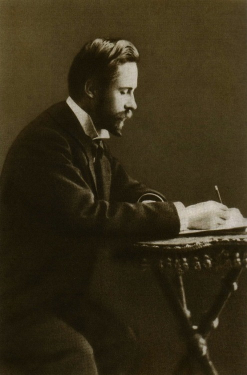 Aleksandr Scriabin writing, 1901.