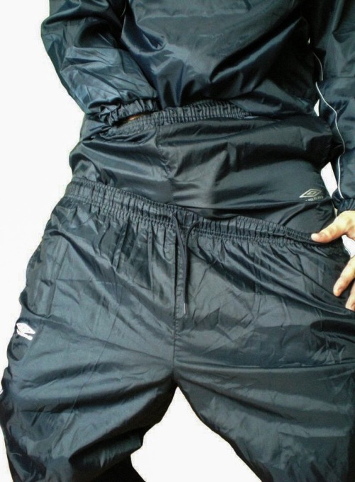 nylontrackieguy:trackielads:geared up, horny afOne of my pics!love nylon shorts under nylon trackies
