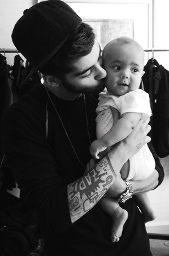 styzles-deactivated20151205:  zaynmalik: feels good to be da godfather! 