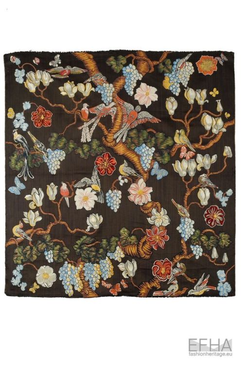 Silk fabric, design by René Piot, Tassinari et Chatel, 1912.
Photo by Jean Tholance. Courtesy MAD Paris, all rights reserved.