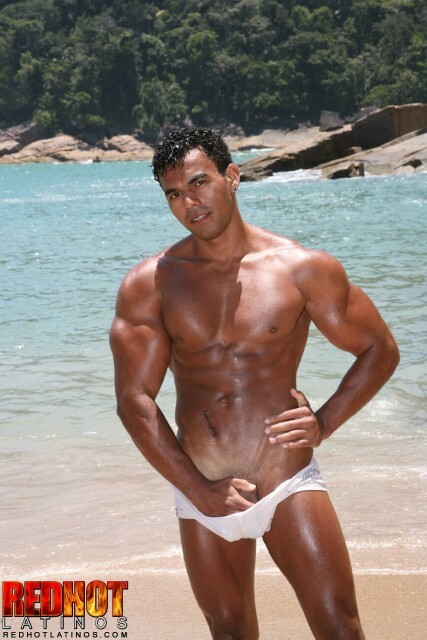 menmanor:  #Poax #RedHotLatinos