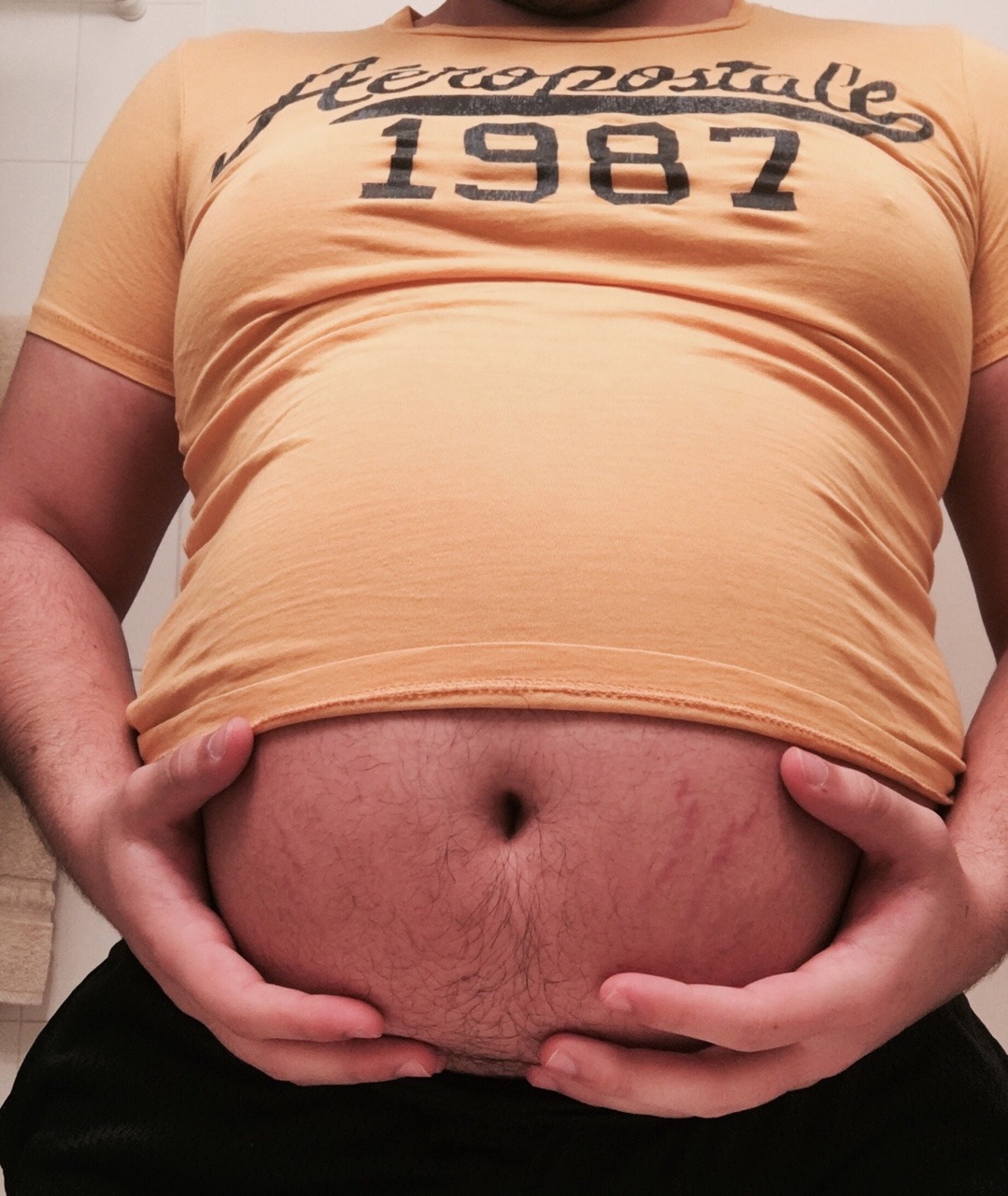 getthicker:Pound for pound (ft my new stretch marks and the clothes I’ve outgrown