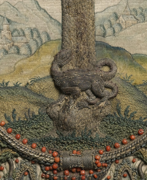 desimonewayland:Panel of raised embroidery made of silk, metal wire, metal strips, coral beads, 17th