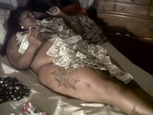 ratchetmess:  money made me do it