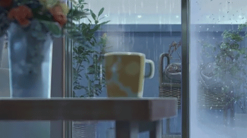 dalnim96:rain brings down the memories. 