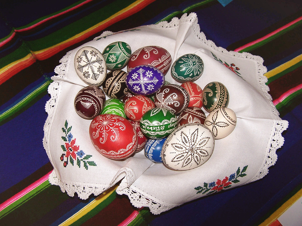 Old patterns on traditional pisanki (decorated Easter eggs) from the region of Opoczno, central Poland [sources of pictures: 1,2,3,4,5].
Word pisanki is derived from the verb pisać (”to write” or in old Polish: “to paint”) as a reference to old...