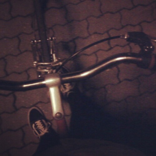loungeofmydream: Dostaveno, ted uz jen teplo. #bike #fixed gear