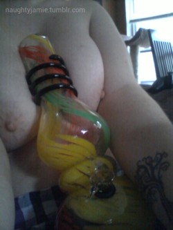 naughtyjamie:  #topless #wakeandbake I wish