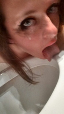 ruinsluts:  pleasedbytears:  mypointlesssexblog: Good little toilet slut, lovely submission  A cunt that knows its place.  You’re not good for much. So you’d better amuse me. Good cunt.