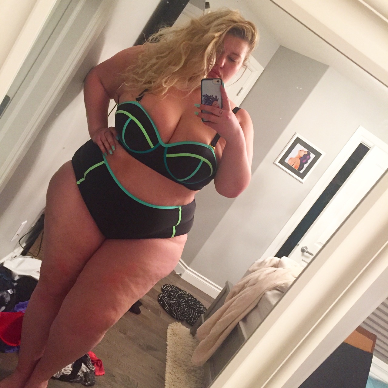 plussizebarbie:  I just wanna live in bikinis forever  You should pursue that dream.