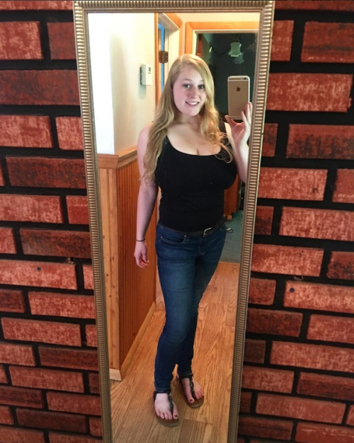 omgbigtitsgirl:  nsfw,porn,boobs,tits