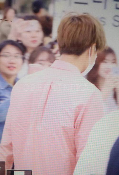 [Preview] 170515 #Kai @ Llegada al Aeropuerto de Gimpo.Cr: Al dueño | Vía: LjnnguyenEX