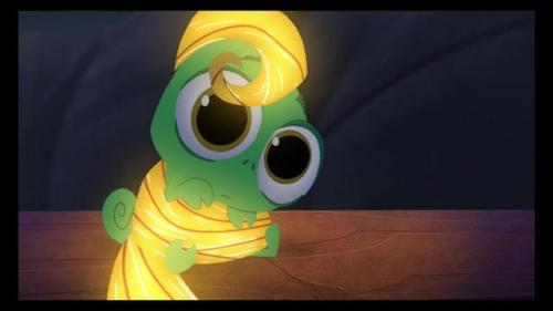 spongicx:Spoiler Screenshots from today’s new Tangled “Pascal’s Story”.