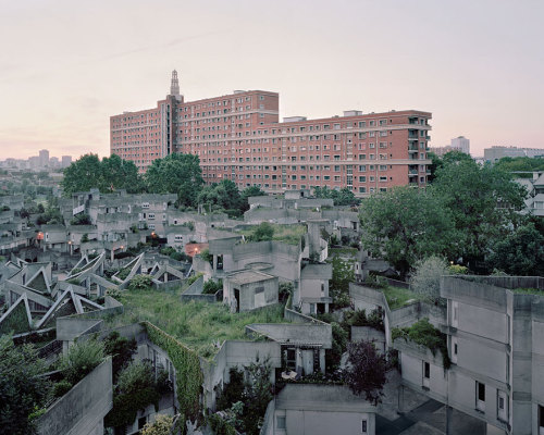 Forgotten Housing Estates Of Paris Documented By Laurent Kronental‘Every generation dreams of what w