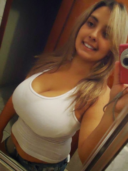 you–knowme:  You Know That Busty Girl