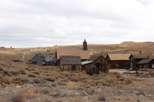 nuhstalgicsoul:Just your typical creepy mountain ghost town Bodie, California