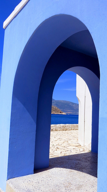 fuckyeahgreece:
“Kastelorizo_blue_arch by Marite2007 on Flickr.
”
Sooo want to be here….