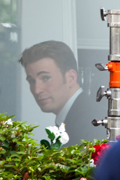 rey-leia: Chris Evans and Emily VanCamp after filming a funeral scene for ‘Captain America: Civil War’ 