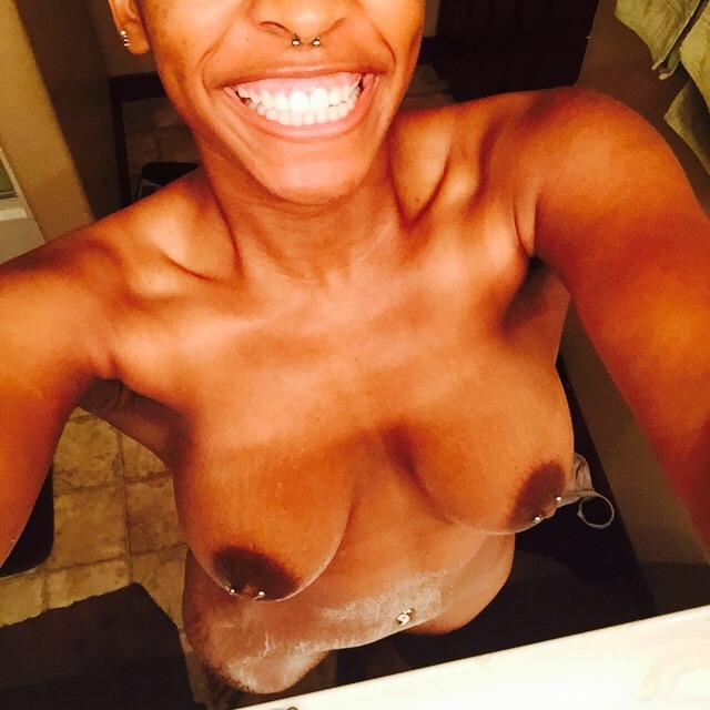 piercednipples:  Smile! The weekend is there.pvsty:I got out of the shower to take