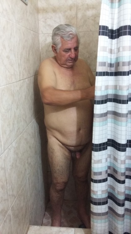 grandpa70: gopepiux69me: Con mi jorgito Que rico papito