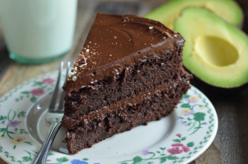 veganismislove:  Fudgy Chocolate Beet Cake with Chocolate Avocado Frosting