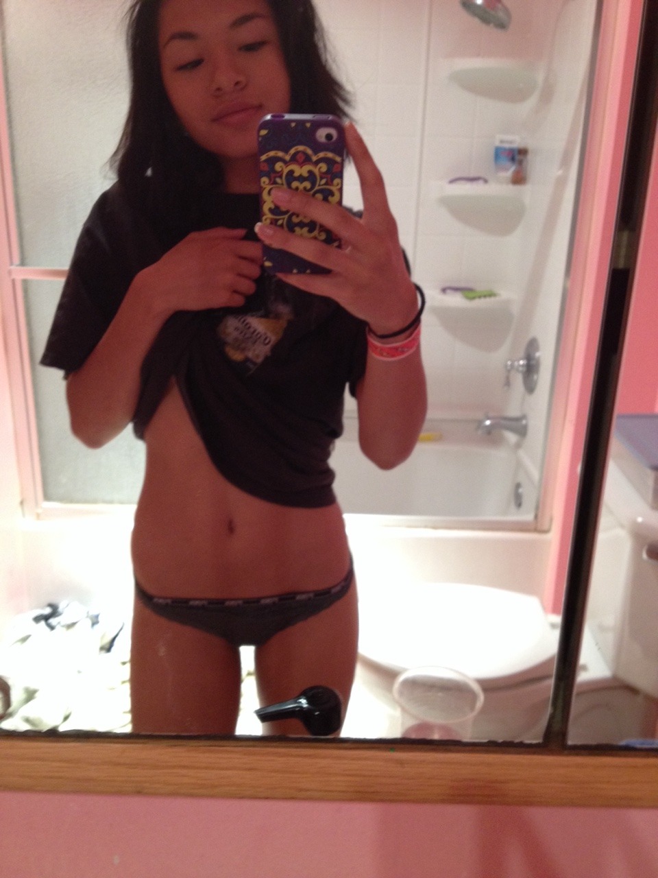 exploringsunshine:  Feeling so good about myself lately, it’s so weird.