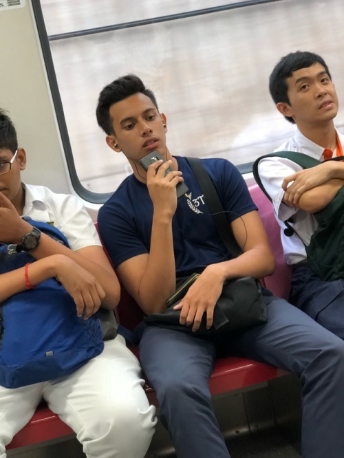 boycutes-world: thorbaek: silent-cam: Cute Malay guy. Anyone knows who is he? Hot #malayboy I see hi