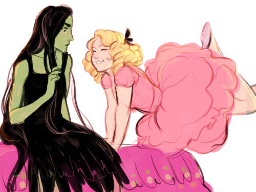 bevsi:why miss elphaba, look at you! you’re beautiful!