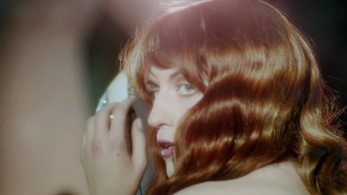 florenceandisabellamachine:Shake It Out (2011)