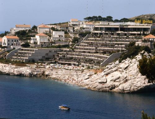 Hotel Libertas, Dubrovnik, 1968–74, arch. Andrija Čičin-Šain, Žarko Vincek