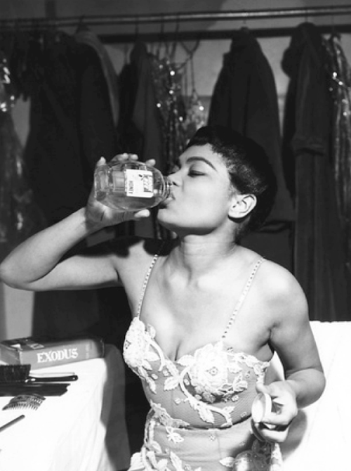 wehadfacesthen:Eartha Kitt backstage, 1959