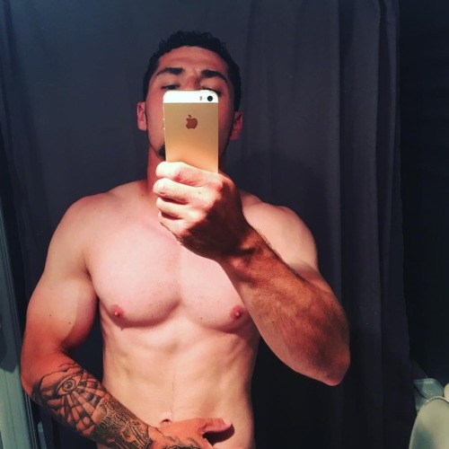 fedrikw:  Gab Allairehttps://www.instagram.com/allairegab/