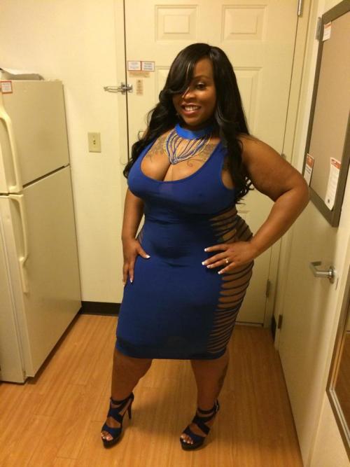 Thick women/ BBWs adult photos