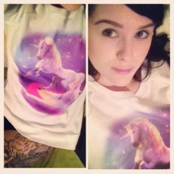 pharoahhh:  I don’t know I I could have lived with myself had I not accepted something so beautiful as this unicorn pullover into my life. 💖💜👑 #alwaysbeaunicorn #new #sgselfie #sgcanada #tattootuesday #girlswithtattoos #suicidegirls 