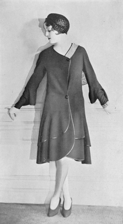 les-modes: Afternoon dress by Jenny, Les Modes June 1929. Photo by Isabey.
