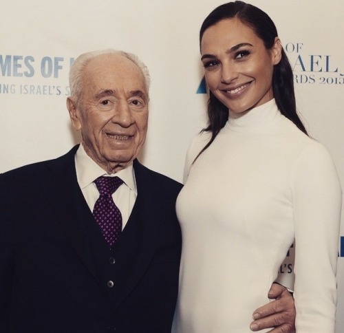 no-sir-i-will-not-yield:Gal Gadot with recently deceased Israeli president Shimon Peres. Posted to h